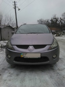 Mitsubishi Grandis  (1)